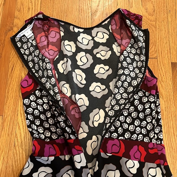 Diane Von Furstenberg dress - Picture 6 of 9